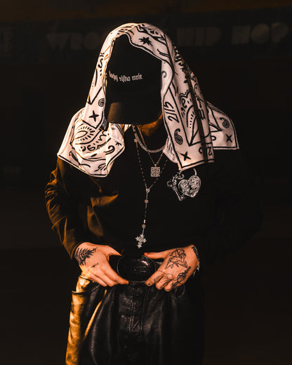 “kochaj tylko mnie” CAP