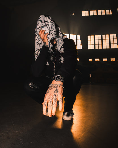 “kochaj tylko mnie” CHUSTA