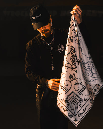 “kochaj tylko mnie” CHUSTA