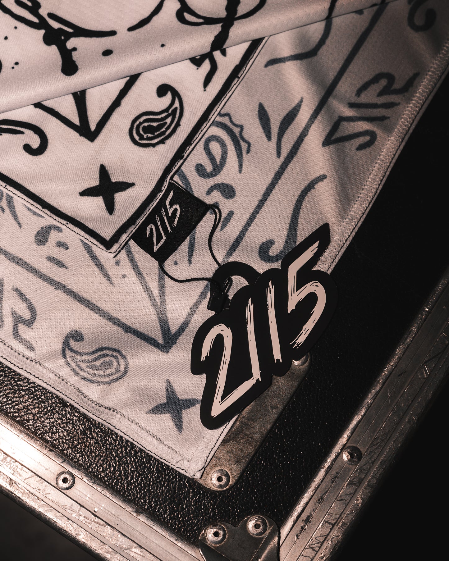 “kochaj tylko mnie” CHUSTA